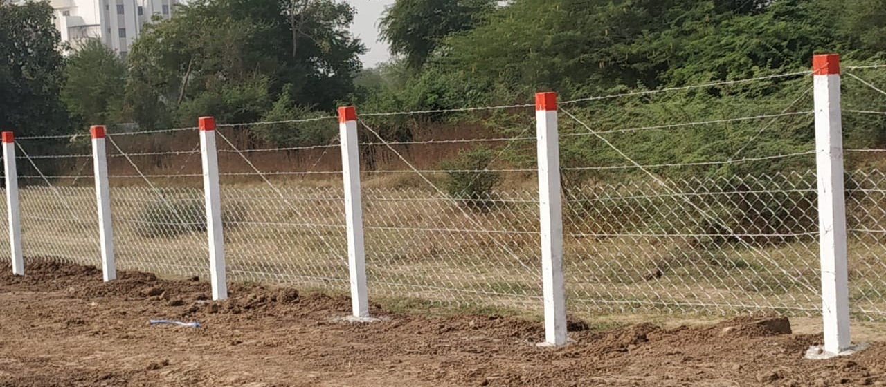fencing pole pune